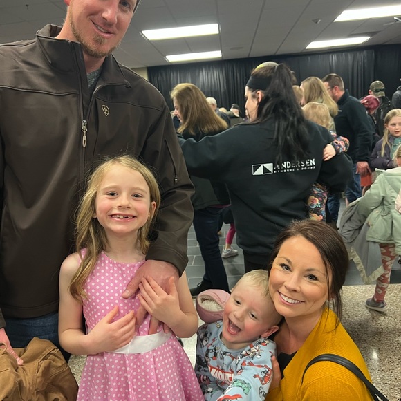 Meet your Posher, Erin - Picture 4 of 16